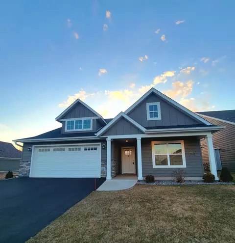 5034 Dale Ridge Rd, Woodbury, MN 55129