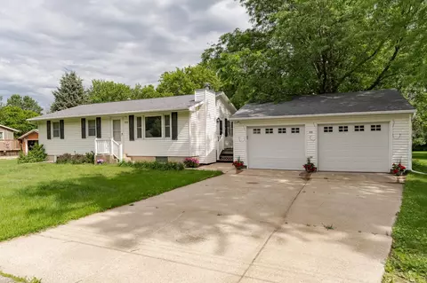2715 22nd St SE, Rochester, MN 55904