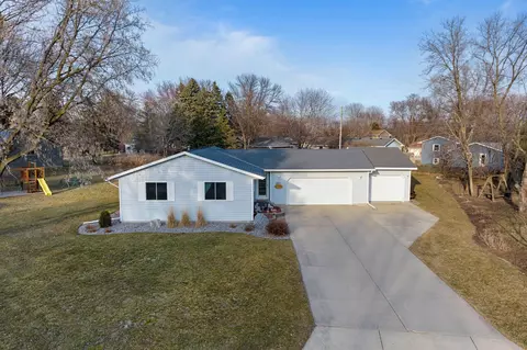 960 Ridgeview Pl NE, Owatonna, MN 55060