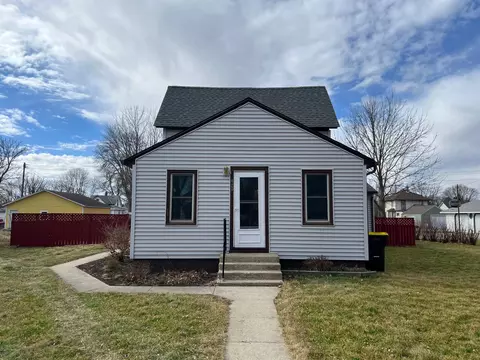 420 3rd St E, Hector, MN 55342 photo 2