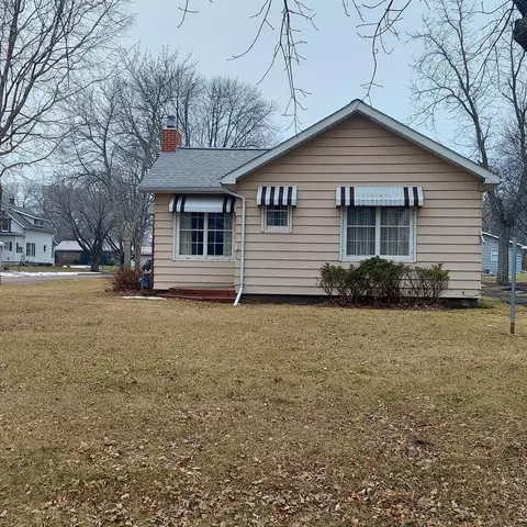 301 7th Ave W, Lamberton, MN 56152