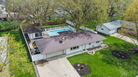 11307 Sibley Dr, Burnsville, MN 55337