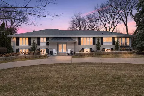 5700 Deville Dr, Edina, MN 55436