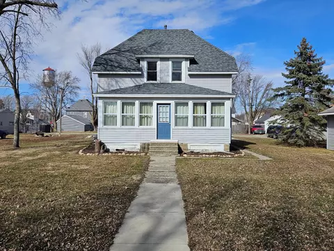 210 Arnold St, West Concord, MN 55985