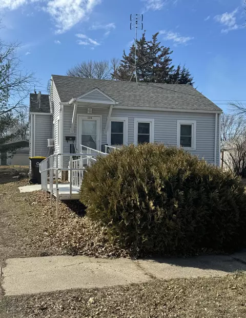 1315 N Park St, Fairmont, MN 56031