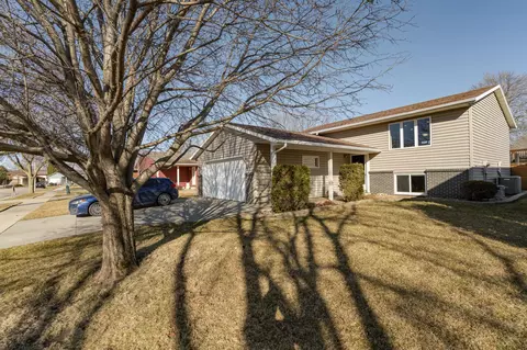 857 25th St SE, Rochester, MN 55904