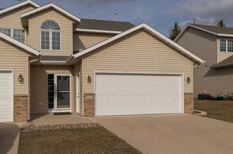 2828 Viola Heights Dr NE, Rochester, MN 55906