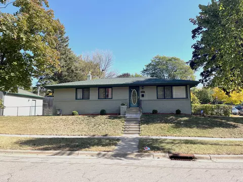 486 Birmingham St, Saint Paul, MN 55106