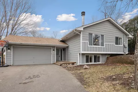 4872 Hanover Rd, Mound, MN 55364