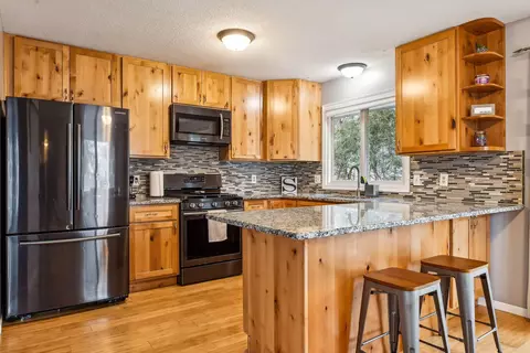 4872 Hanover Rd, Mound, MN 55364 photo 13