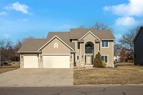 8680 72nd St S, Cottage Grove, MN 55016
