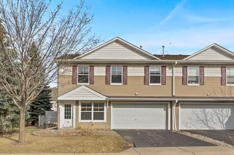 10837 Kingsfield Ln, Woodbury, MN 55129