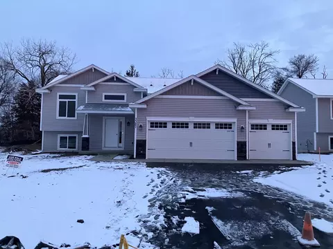 2414 Gold Ln, Saint Augusta, MN 56301