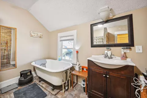 Bath - 227 8th Ave S, Saint Cloud, MN 56301 photo 1 of 2