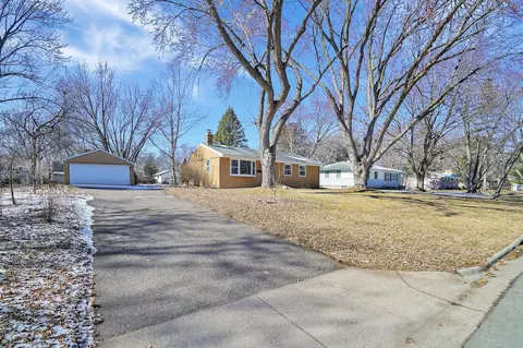 6541 Wyoming Ave N, Brooklyn Park, MN 55428