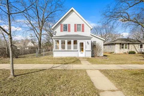 335 6th Ave W, Shakopee, MN 55379