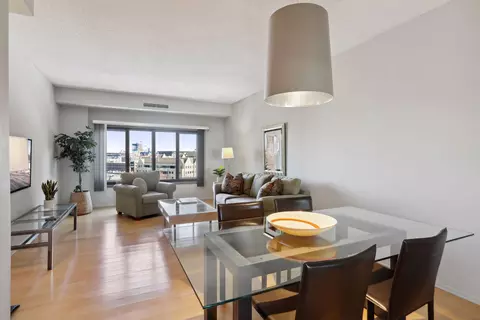 1235 Yale Pl #806, Minneapolis, MN 55403
