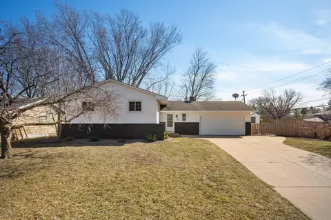 7821 47 12 Ave N, New Hope, MN 55428