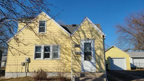 2007 3rd Ave NE, Austin, MN 55912