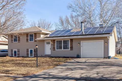 881 Oriole Dr, Apple Valley, MN 55124
