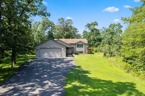 33909 Dancing Bear Dr, Crosslake, MN 56442