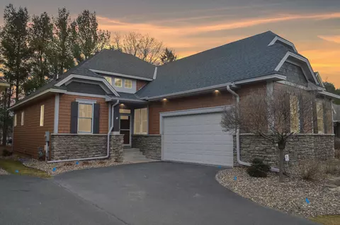 4748 Cumberland St, Shoreview, MN 55126