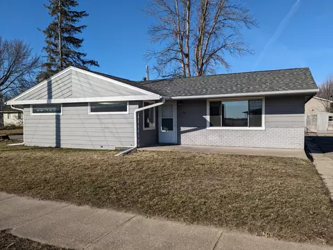 705 21st St NE, Austin, MN 55912