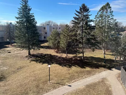 7212 72nd Ln N #213, Brooklyn Park, MN 55428