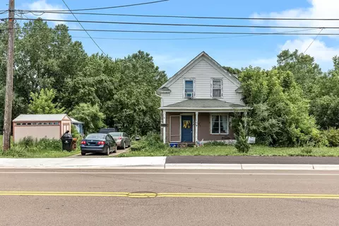 1986 Mcmenemy St, Maplewood, MN 55117
