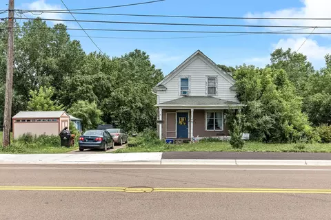 1986 Mcmenemy St, Maplewood, MN 55117