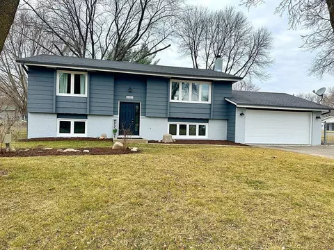 6812 Flemming Cir, Prior Lake, MN 55372