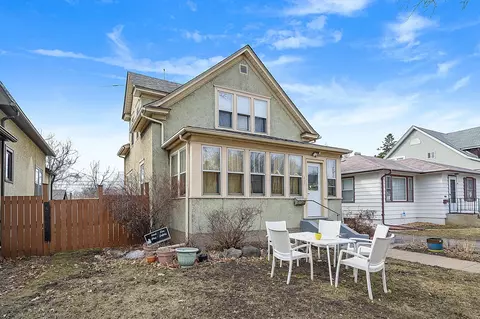407 Russell Ave N, Minneapolis, MN 55405