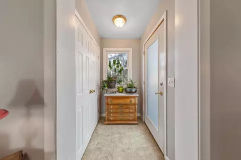 Entry Way - 402 3rd Ave SE, Mapleton, MN 56065 photo 4 of 4