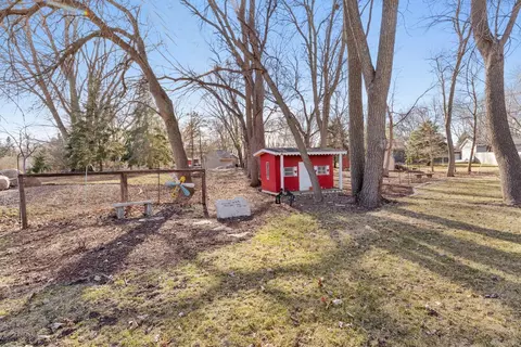 Exterior - 402 3rd Ave SE, Mapleton, MN 56065 photo 11 of 11