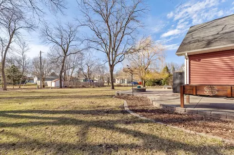 Exterior - 402 3rd Ave SE, Mapleton, MN 56065 photo 10 of 11