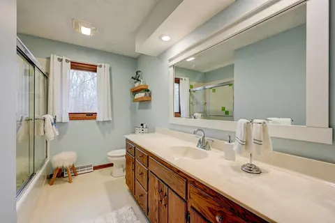 Bath - 11048 261st St, Saint Cloud, MN 56301 photo 4 of 4