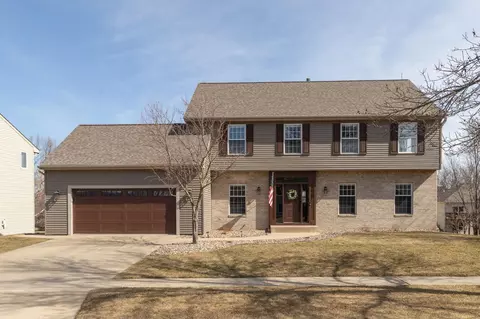 2940 Stonegate Ct SW, Rochester, MN 55902