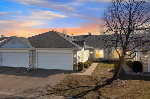 737 Markgrafs Lake Draw, Woodbury, MN 55129