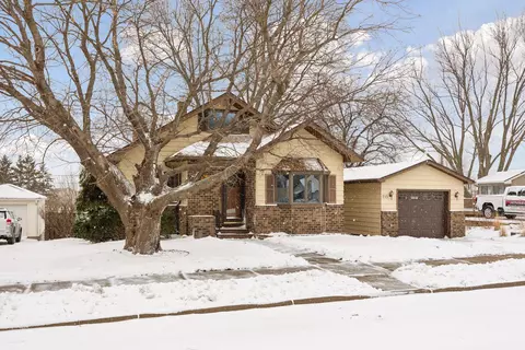 515 Elm St W, Norwood Young America, MN 55368