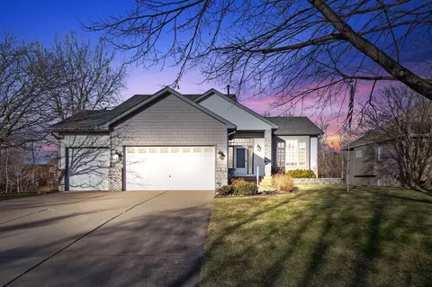 633 Fox Rd, Lino Lakes, MN 55014
