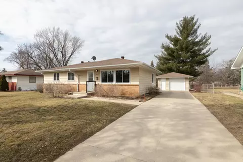 9830 4th Ave S, Bloomington, MN 55420