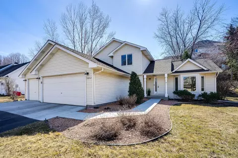 16812 Javelin Ave, Lakeville, MN 55044
