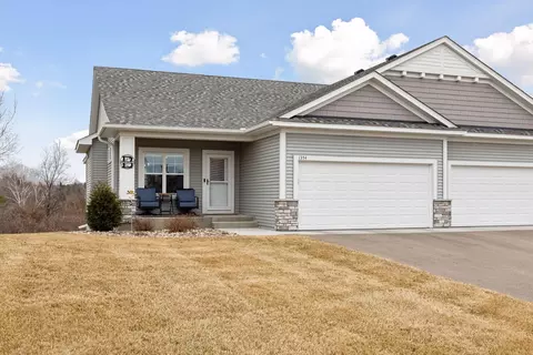 1354 10th St N, Hudson, WI 54016