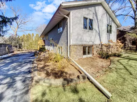 661 2nd Ave, Mendota Heights, MN 55118