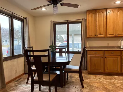 Dining - 105 1st Ave SE, Plainview, MN 55964 photo 1 of 4