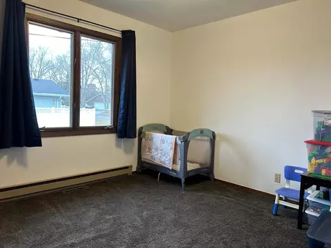 Bedroom - 105 1st Ave SE, Plainview, MN 55964 photo 6 of 8