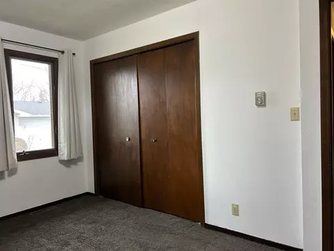 Bedroom - 105 1st Ave SE, Plainview, MN 55964 photo 4 of 8