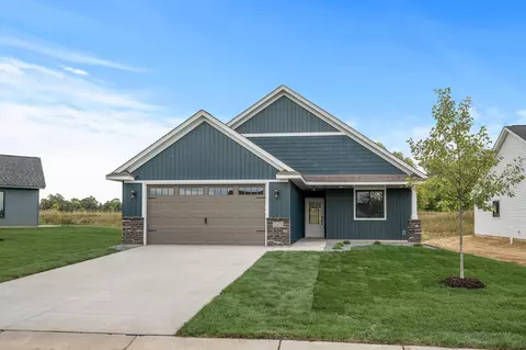 31678 Madison Rd, Lindstrom, MN 55045