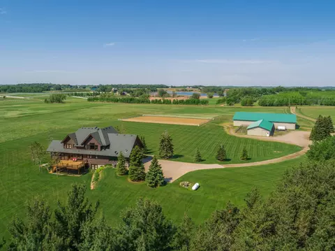 9130 Pioneer Trl, Greenfield, MN 55357