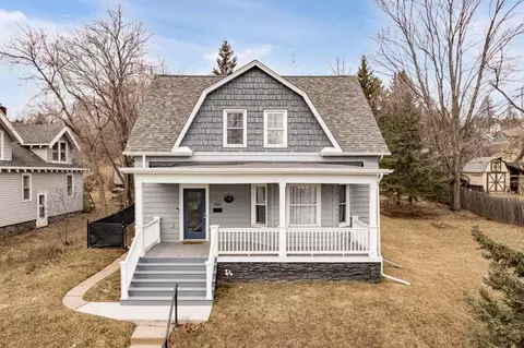 909 W 4th St, Duluth, MN 55806